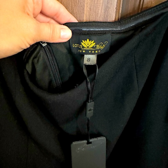 Lotus Treads Gown - Picture 3 of 4